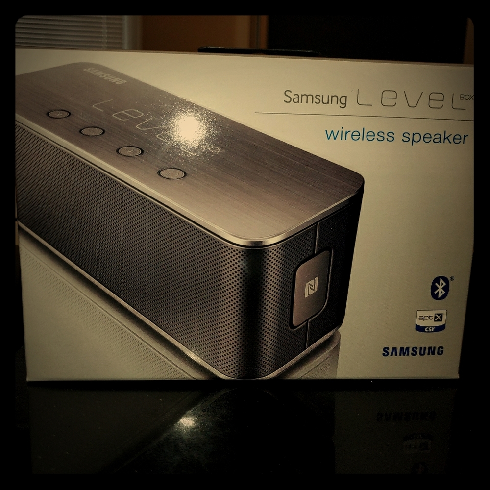 Wireless bluetooth speaker